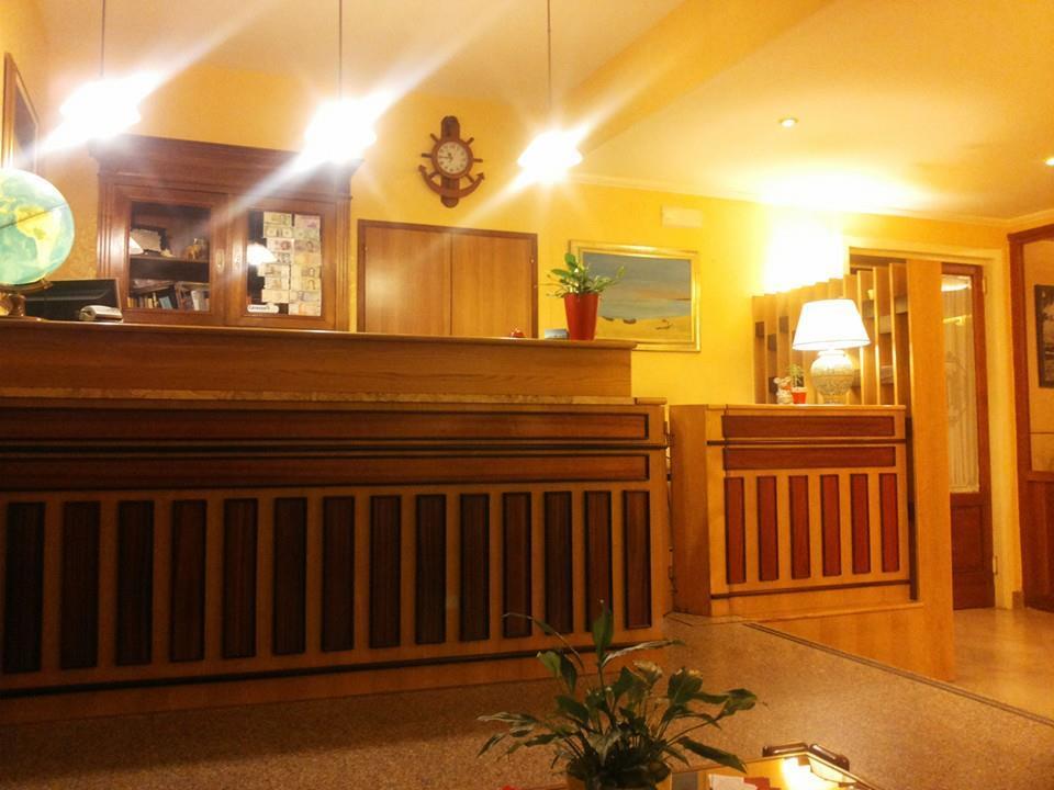 Hotel Villa Ada Pozzallo Kültér fotó